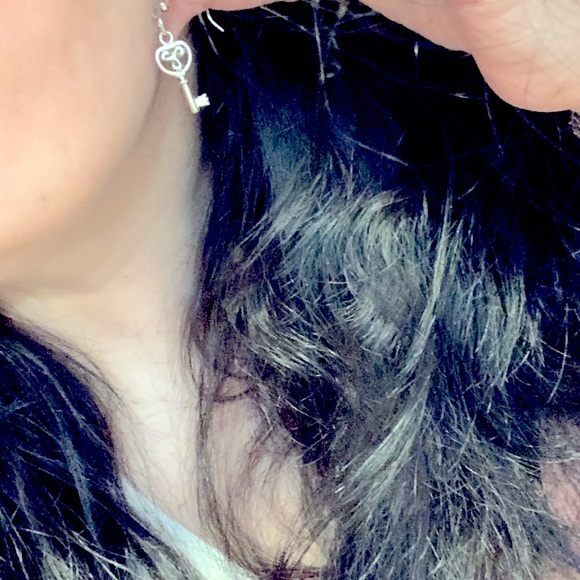 🆕Antique Silver“Key-2My-Heart”Charm Earring Lightweight Fishhook Hypoallergenic - Picture 6 of 14